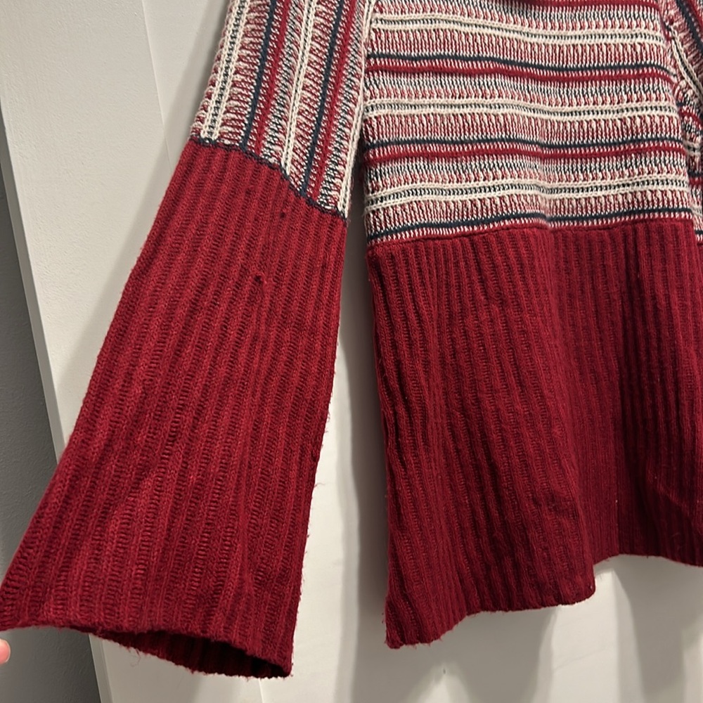 Sweater - Picture 2 of 4